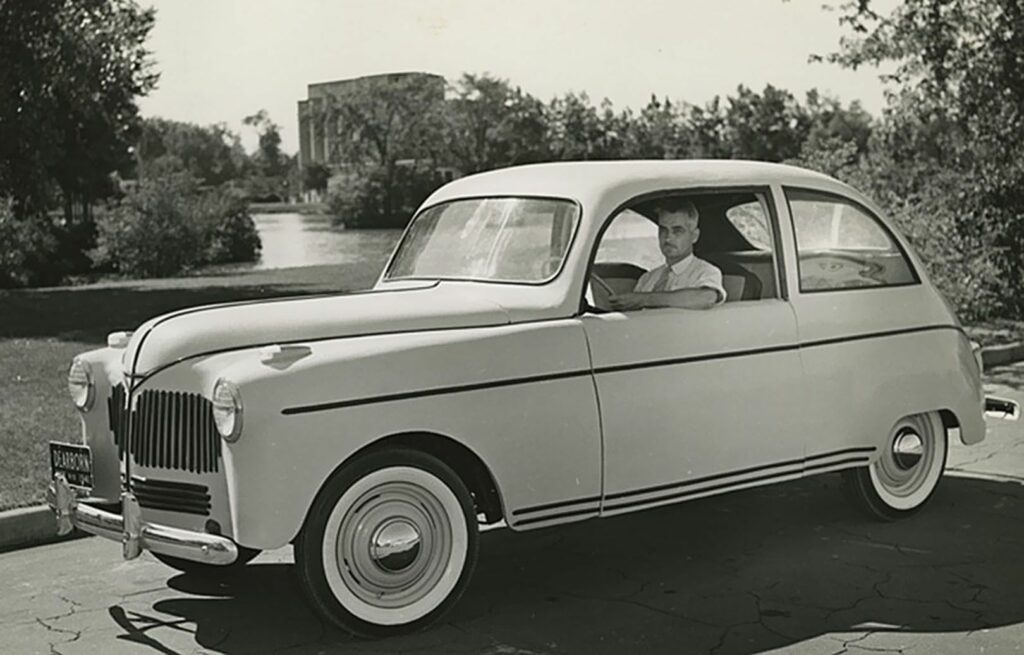 samochód Henry'ego Forda wykonany z konopi